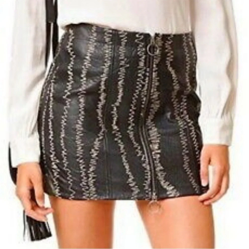 Free People Obsessed Black Lamb Croc Leather Mini Skirt High rise  Sz 8